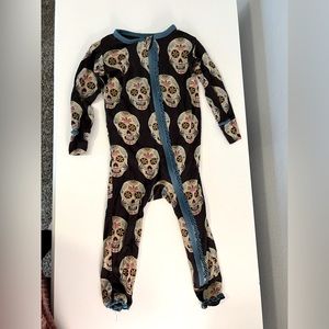 Kickee Pants Sugar Skull Ruffle Onesie - Día de los muertos